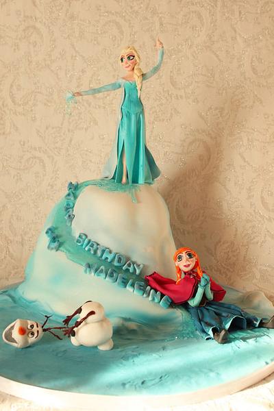 Frozen :) - Cake by Estrele Cakes 