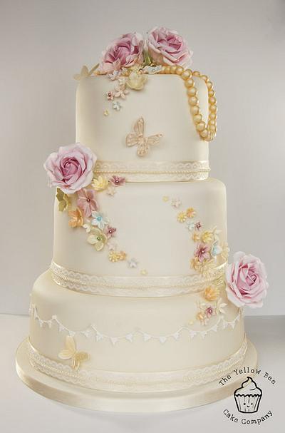 Vintage Wedding Cake - Cake by Yellow Bee Sugar Art by Vicky Teather