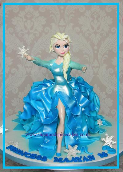 Elsa - the Metamorphosis - Cake by Mel_SugarandSpiceCakes
