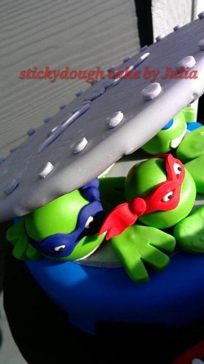 ninja turtle - Cake by Julia Dixon