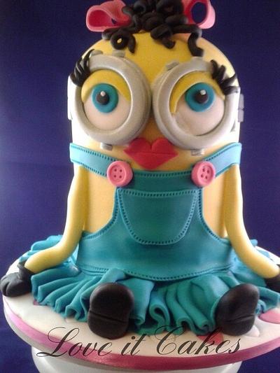 Mrs Minion - Cake by Love it cakes