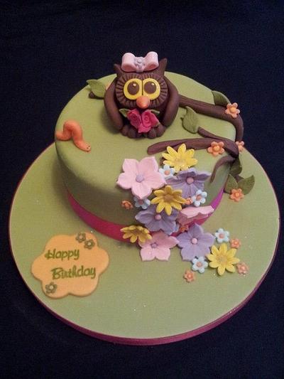 Baby Owl - Cake by Sam Belben