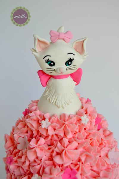 Marie, the Aristocat, Giant Cupcake - Cake by miettes