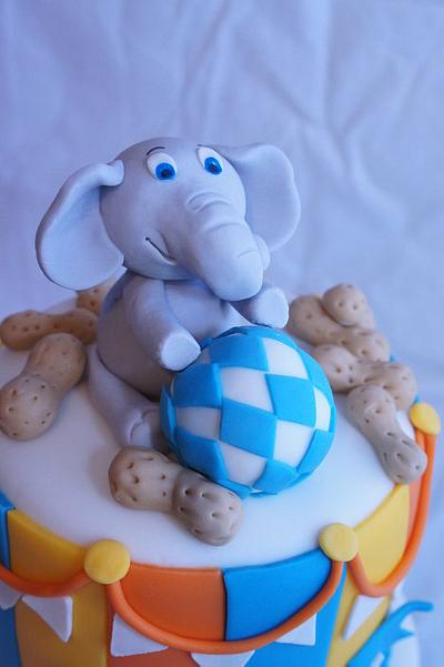 elephant baby shower cake - Cake by Sylvia Cake