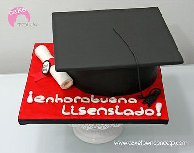 Graduation cake! - Cake by Caketown