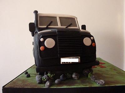 Land Rover Cake - Cake by Amazing Grace Cakes