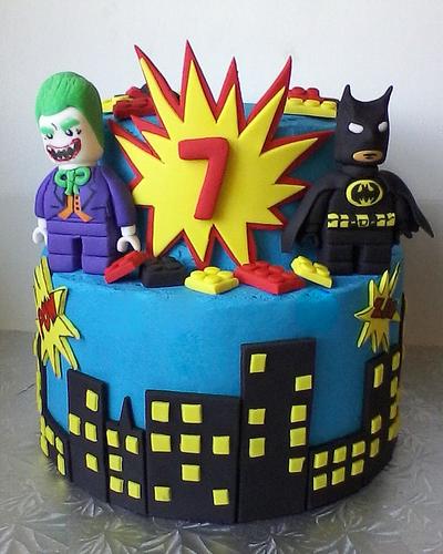Lego Batman & Joker  - Cake by Jenn Szebeledy  ( Cakeartbyjenn_ )