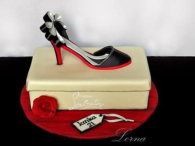 Shoe box cake.. - Cake by Lorna