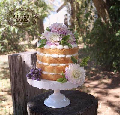Elegant layer cake - Cake by Vintique Cakes (Anita) 