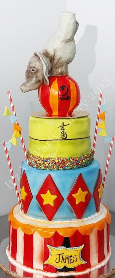 Circus themed cake - Cake by It'z My Party Cakery