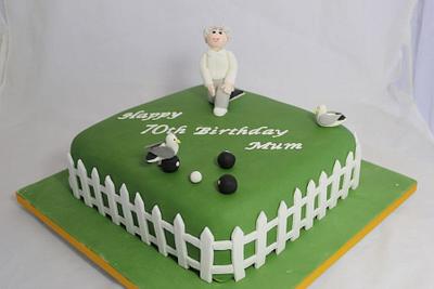 Crown Green bowling cake with seagulls - Cake by Helen Campbell
