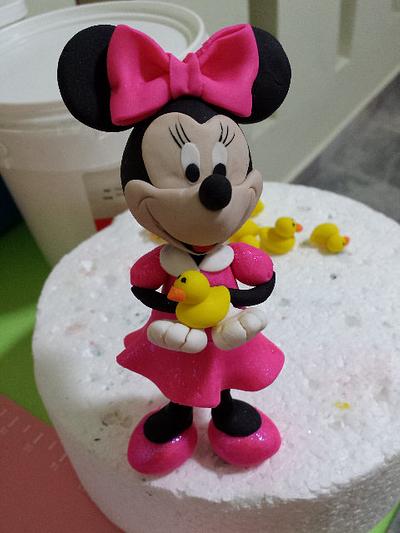 minnie mouse figurines - Cake by annacupcakes