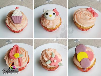 Hello Kitty Cupcakes - Cake by Simmz