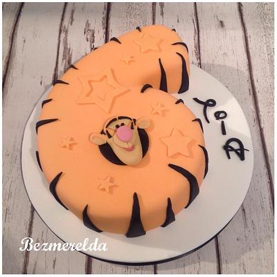 Tigger Cake - Cake by Bezmerelda