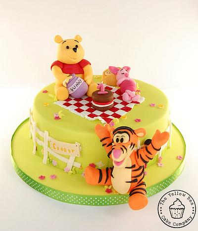 Pooh Cake - Cake by Yellow Bee Sugar Art by Vicky Teather