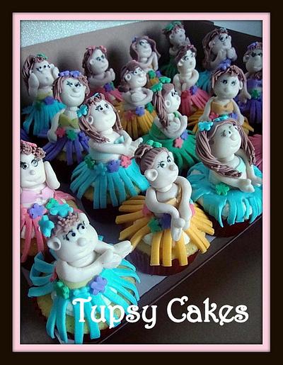 little hawaiian girls - Cake by tupsy cakes