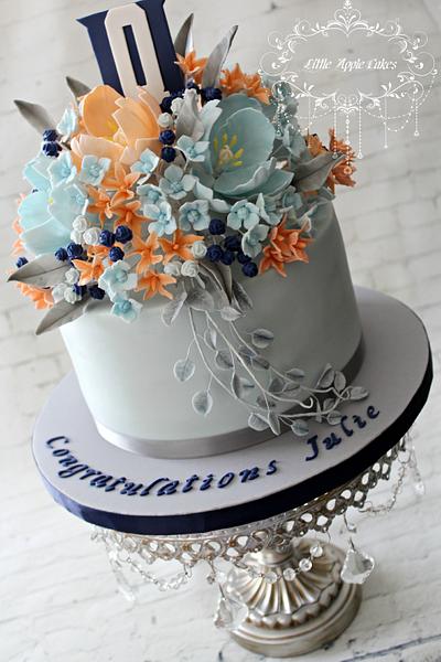 Julie's floral graduation cake  - Cake by Little Apple Cakes