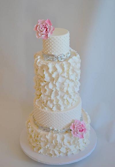 Ruffles and roses  - Cake by Piece O'Cake 
