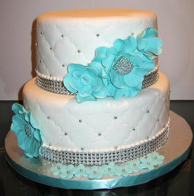 TURQUOISE AND WHITE - Cake by Enza - Sweet-E