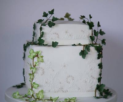 Lace & ivy  - Cake by Happyhills Cakes