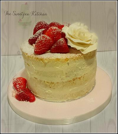 Strawberries & cream  - Cake by The Sweetpea Kitchen 