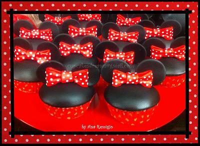 MINNIE MOUSE CUPCAKES - COOKIES - POP UP's - Cake by Ana Remígio - CUPCAKES & DREAMS Portugal