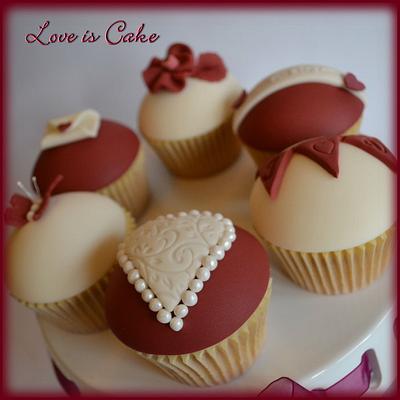 Claret and Ivory Valentine's cupcakes  - Cake by Helen Geraghty
