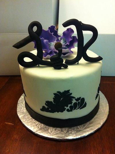 Black and white shower cake with matching cupcakes - Cake by none