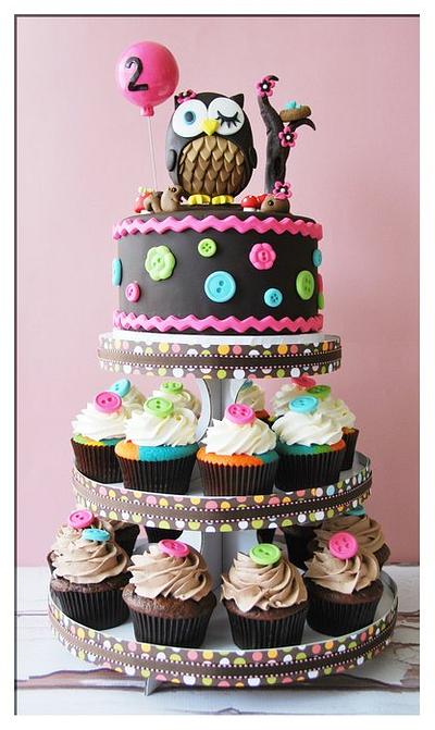 Owl cake / cupcake tower - Cake by BloomCakeCo