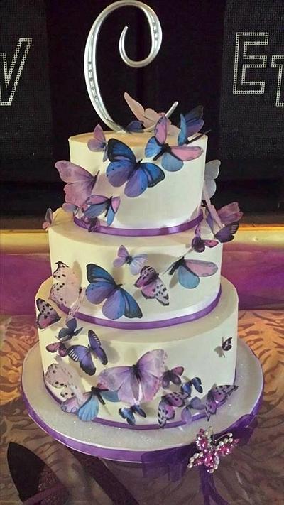 Butterfly wedding - Cake by emmalousmom