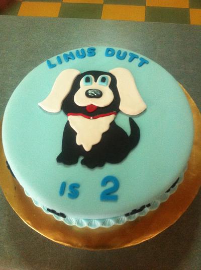 Cut out fondant design doggie - Cake by Sundri R