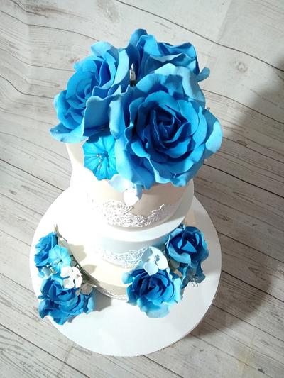 Blue roses - Cake by Claudia Smichowski