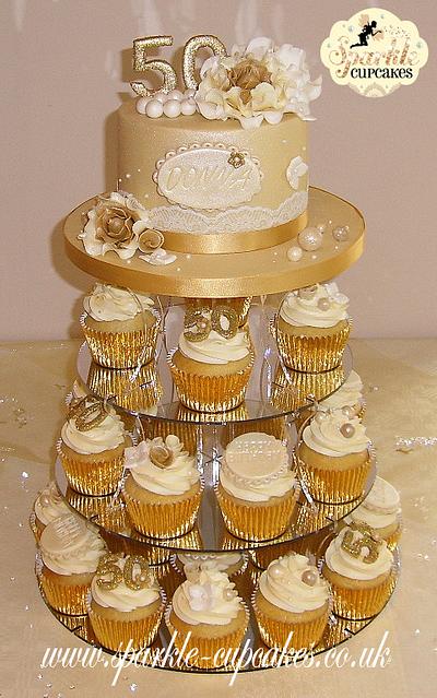 Golden Beauty - Cake by Sparkle Cupcakes