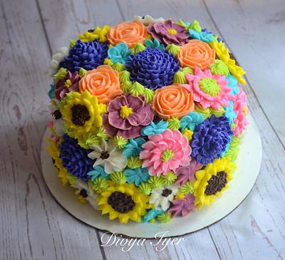 Buttercream flowers  - Cake by Divya iyer