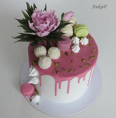 Drip cake with peony - Cake by AnkaP