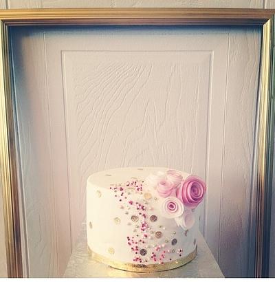Pretty in pink...and gold! - Cake by Sarah H Mograbee