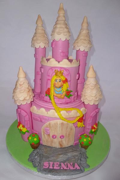 Rapunzel - Cake by cupcakeleen