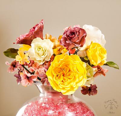 Wild Floral Bundle - Cake by Leyda Vakarelov