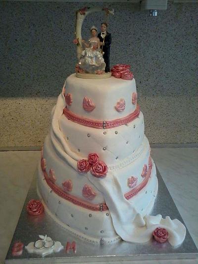 Weddingcake white pink  - Cake by Dana Bakker