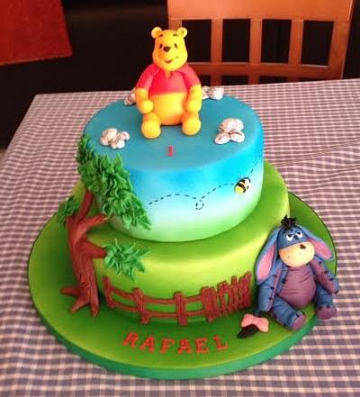 Winnie the Pooh - Cake by Isabel Matos