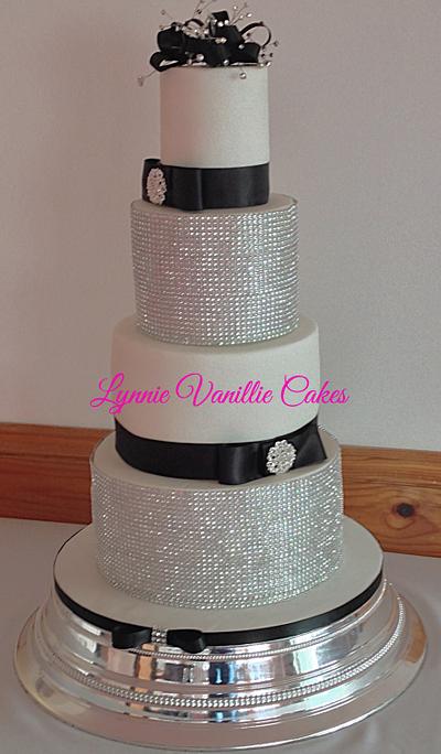 Blingy wedding cake - Cake by Lynnie Vanillie Cakes