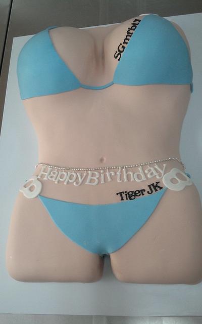 bikini cake - Cake by fantasticake by mihyun