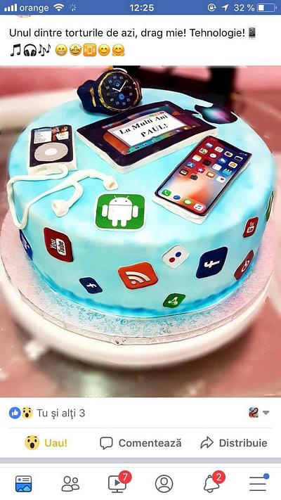Technology cake - Cake by Andreea Gherasim