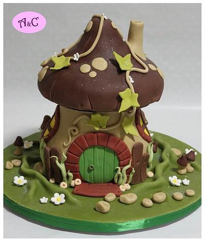 Mushroom House - Cake by Com Amor & Carinho