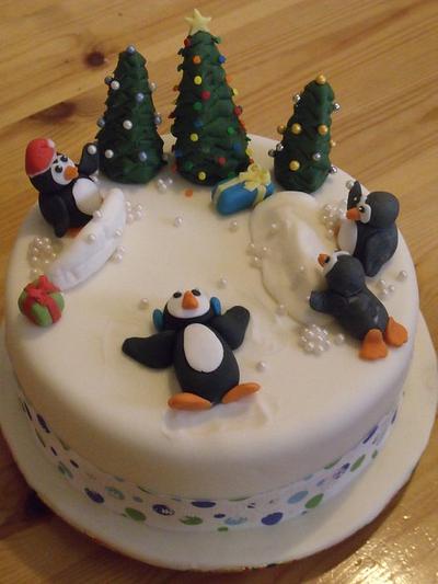playfull penguins  - Cake by zoe
