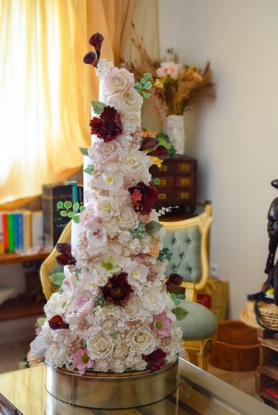 Cascade of sugar flowers - Cake by Art Sucré by Mounia