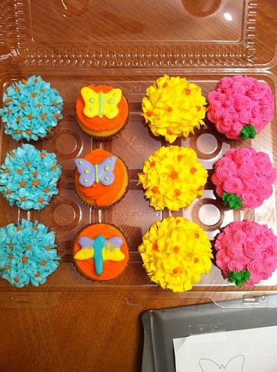 Spring Cupcakes - Cake by Jen Scott