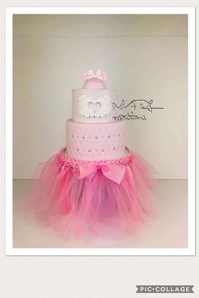 Minnie cake by MADL creations  - Cake by Cindy Sauvage 