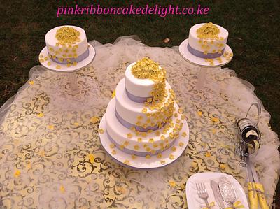 yellow and grey themed cake - Cake by Pinkribbon cakedelight (Marystella)