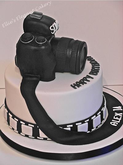 Digital camera - Cake by Ellie @ Ellie's Elegant Cakery